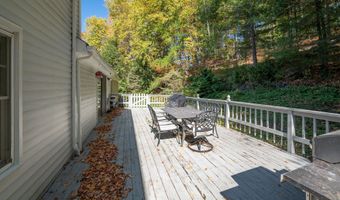 40 Hidden Brook Dr, Brookfield, CT 06804