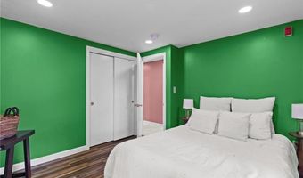 10 Glen Ave 2L, North Smithfield, RI 02896