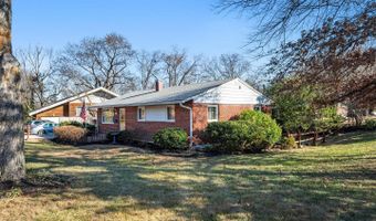 4415 ROUNDHILL Rd, Alexandria, VA 22310