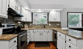 8852 Ridge Hill Dr, Indianapolis, IN 46217