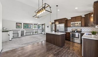 10688 51st St NE, Albertville, MN 55301