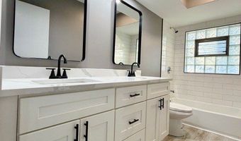 22 W070 Byron Ave, Addison, IL 60101