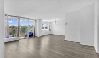1225 MARTHA CUSTIS Dr 914, Alexandria, VA 22302