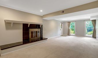8302 NIGHTINGALE Ct, Annandale, VA 22003