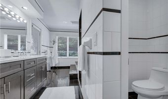 35 TIMBERLAND Dr, Lincoln, RI 02865