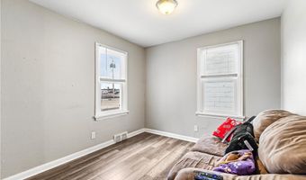 619 Fairfax St, Altoona, WI 54720