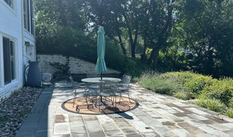 2660 GREENBRIAR Ln #B, Annapolis, MD 21401