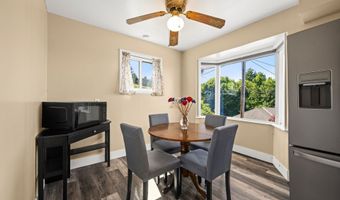 374 W LEXINGTON Ave, Astoria, OR 97103