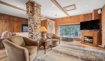 1071 32nd St, Allegan, MI 49010