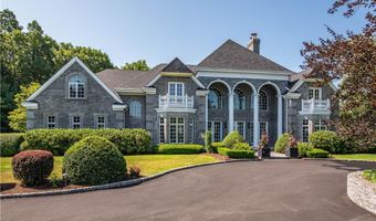40 Winthrop Dr, Middlebury, CT 06762