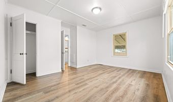 1073 Parkside Dr, Alliance, OH 44601