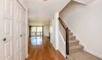 21 Harbour Vlg C, Branford, CT 06405
