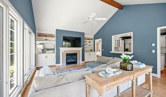 195 Shawnee Trl, Aurora, OH 44202