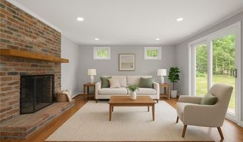 3 Creighton Pl, Coventry, RI 02816