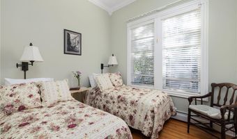 20 Berkeley Ave 2, Newport, RI 02840