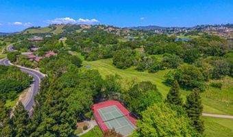 2016 Stonefield Ln, Santa Rosa, CA 95403