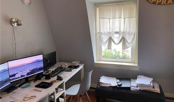 4 Hammond St 5, Newport, RI 02840
