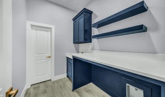 140 Rolling Hills Blvd, Alvord, TX 76225