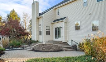 19 Clearwater Dr, Allentown, NJ 08501