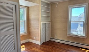 5 Ellwood Pl, Newport, RI 02840