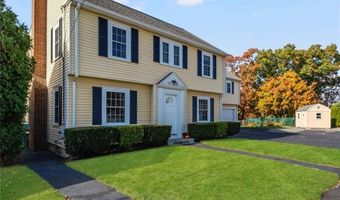 14 Fairview Ave, Lincoln, RI 02865