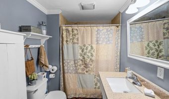182 Leicester St, Auburn, MA 01501