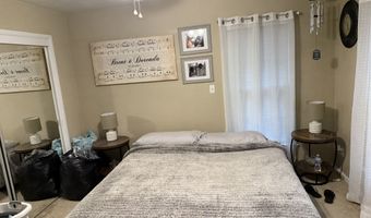 28 Cambridge Ct, Anderson, IN 46012