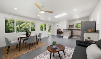 965 Hog Back Rd, Haiku, HI 96708