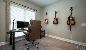 65 Overlook Dr, Hull, GA 30646