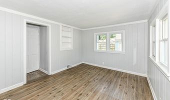 114 South St, Southport, IN 46227