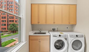8008 GLENBROOK Rd, Bethesda, MD 20814