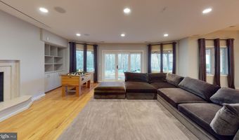 9629 EAGLE RIDGE Dr, Bethesda, MD 20817