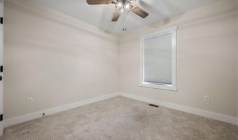 833 MONROE Ter, Dover, DE 19904