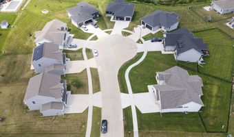 605 Ellis Cir, Adel, IA 50003