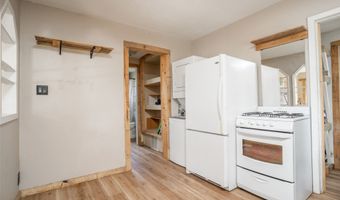 3650 NE 54th Pl, Des Moines, IA 50317