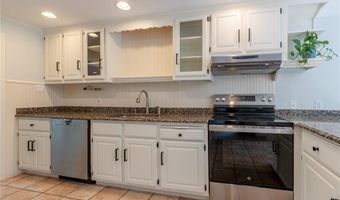 122 Sylvan Dr, East Greenwich, RI 02818