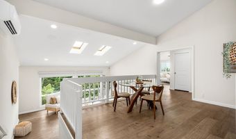 98-2033 Pahiolo St, Aiea, HI 96701