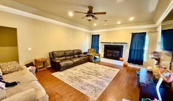 2917 S Oak Tree Ln, Atoka, OK 74525