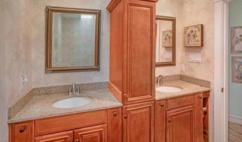 5221 Olive Hill Rd, Fallbrook, CA 92028