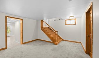 711 Riverview Dr, Alton, IL 62002