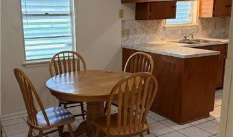 147 N 8th St, Aransas Pass, TX 78336