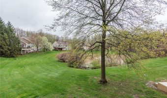 117 Royal Oak Dr, Aurora, OH 44202