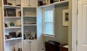 12 CATHERINE St 2, Newport, RI 02840