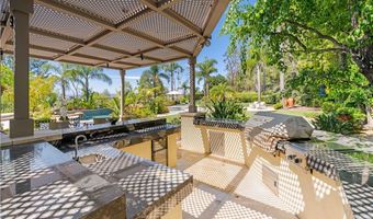 8125 E Oxley Ct, Anaheim, CA 92808