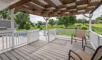 15143 Briarwood Dr, Basehor, KS 66007