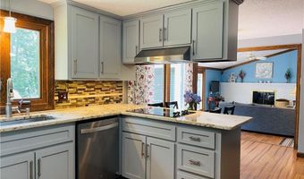8 Winterberry Dr, Coventry, RI 02816