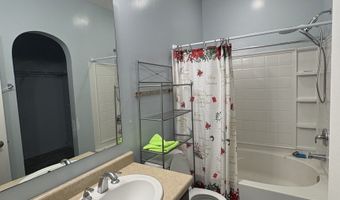 206 Meridian Gardens Ln, Indianapolis, IN 46217