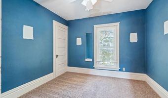 218 N Huber St, Anamosa, IA 52205