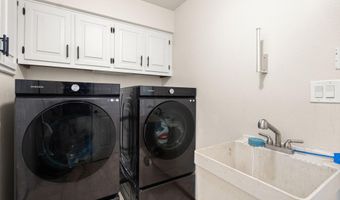 5208 Russell Dr NW, Albuquerque, NM 87114