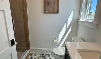 281 7TH St, Avalon, NJ 08202